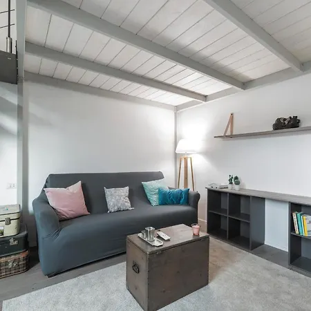 La Pampa New & Fully Refurbished Apt * Милан