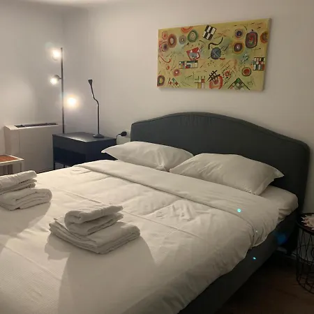 La Pampa New & Fully Refurbished Apt Апартаменты Милан